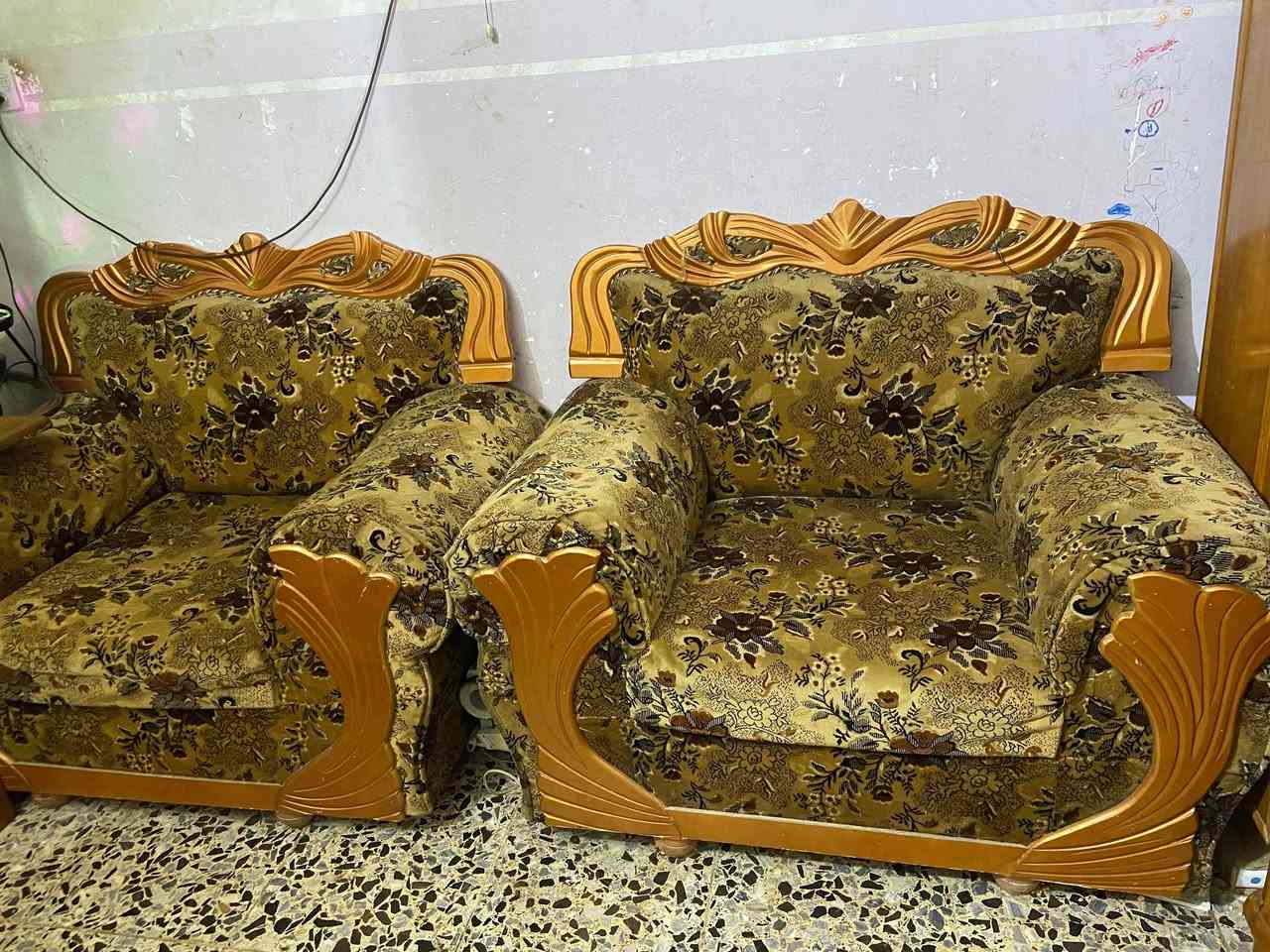 للبيع تخم عشر مقاعد نظيف مال بيت (***********) بغداد الشعله
