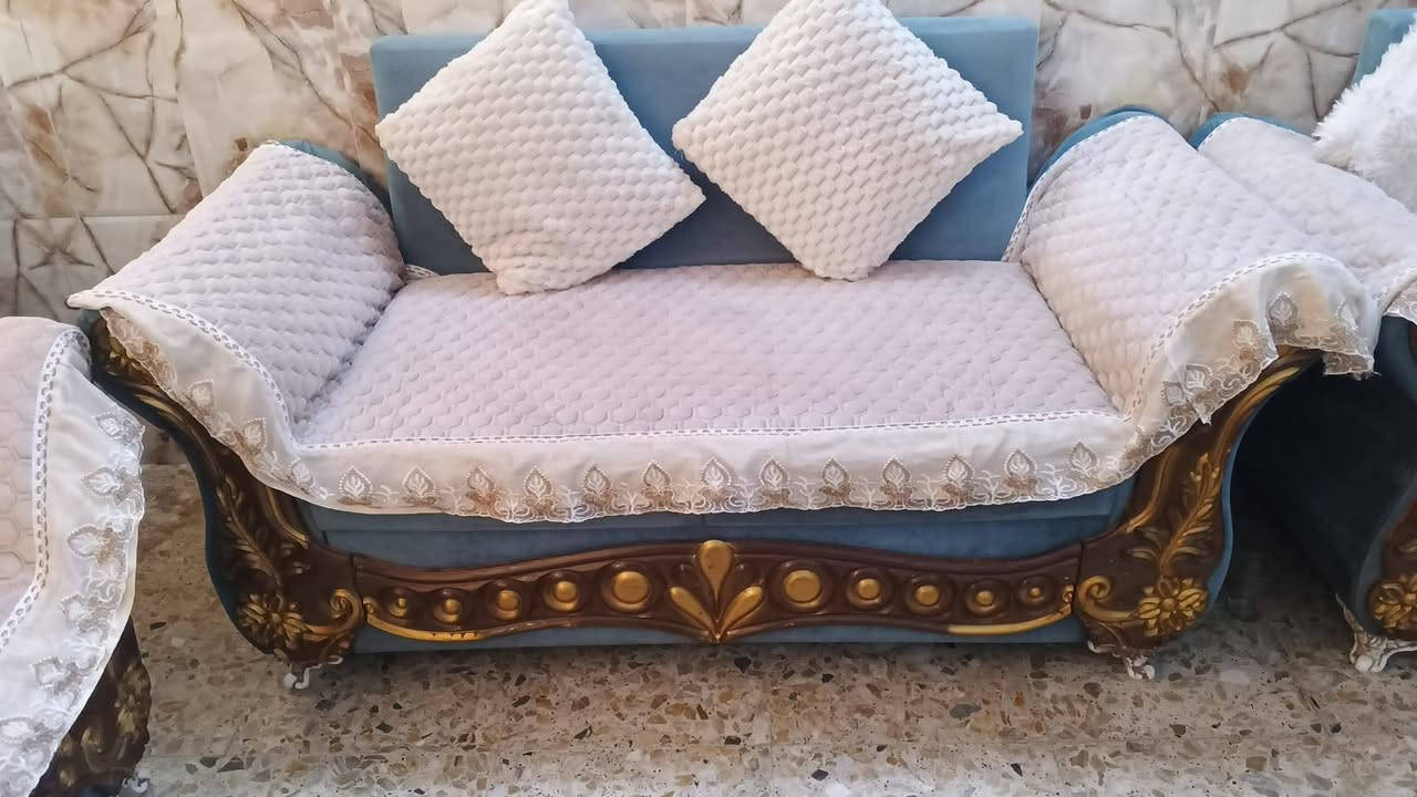 السلام عليكم اخوان تخم مستعمل للبيع تخم نضيف جدا مثل ماواضح بصوره مكاني بغداد حي الرئاسة العبيدي للتواصل *********** سعر 75 وبيه مجال
