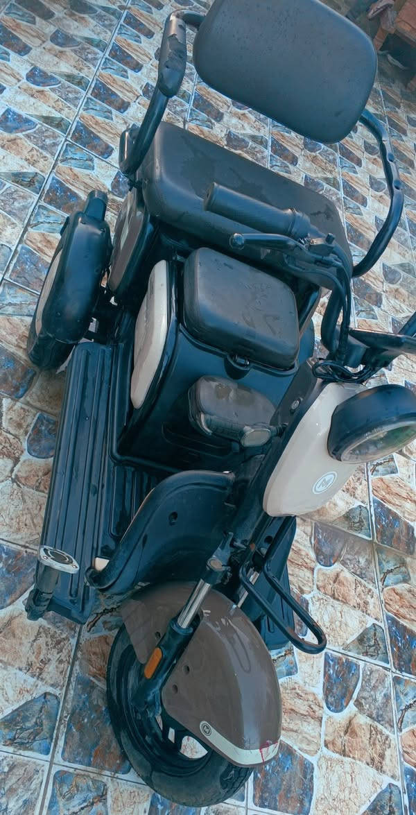 دراجة شحن نضيفه استعمال قليل السعر 600 وبيها مجال ‏‪***********‬‏ واتساب بس
