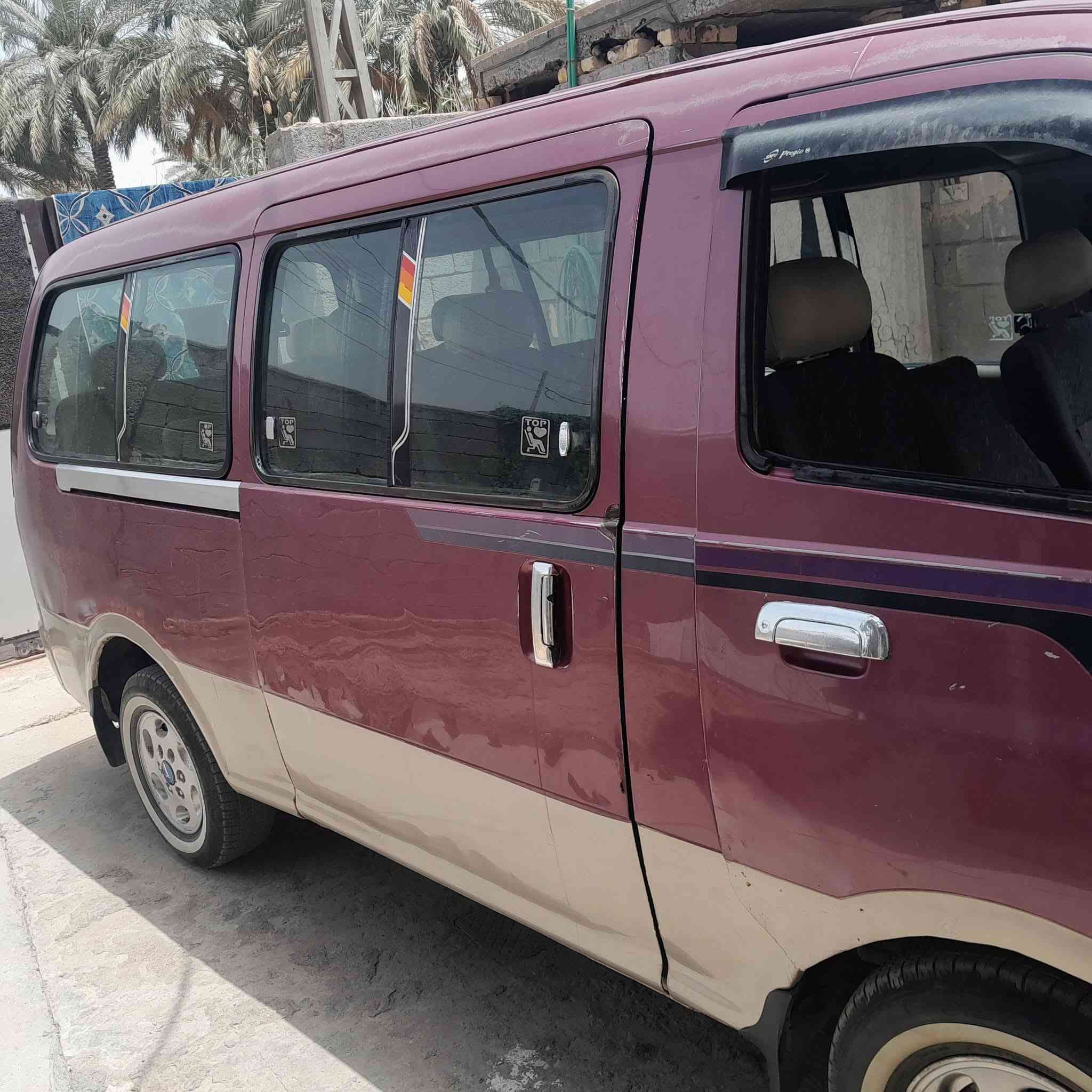 السلام عليكم بريجو للبيع موديل ١٩٩٥ سنويه لنهاية التسعه وعشرين رقم انكليزي  بسمي سياره كشرها مكفول من الصبغ بيها خياسات قليله بالحجل رقم بغداد انكليزي بسمي مكينه كير اكسن مكفولات للإستفسار الاتصال على الأرقام *********** او *********** غير متواجد على الفيس وسعرها ٦٣ ورقه
