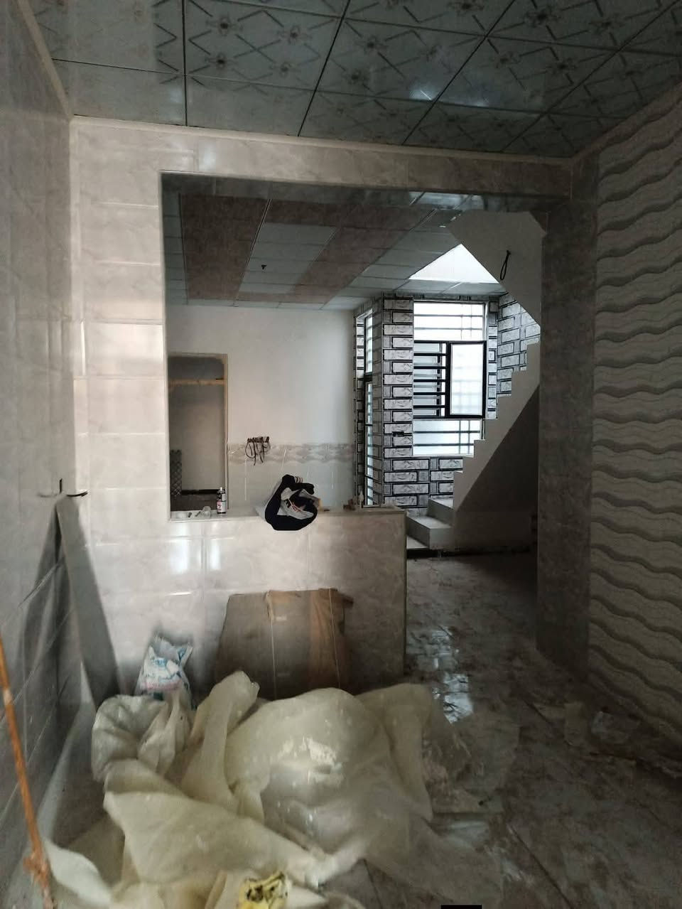 ياالله 

يوجد لدينا بيت للبيع حي ميسان قطاع 32شارع 12متر مساحه 100متر يحتوي على غرفه وصاله واستقبال ومطبخ وصحيات صب كونكريت ارضيه بورسلين جدران سيراميك سقوف سي إن سي سحبات ملكيه فخمه السعر المطلوب خاص 

للاستفسار والمعلومات الاتصال بنا ع الارقام التاليه 

***********

***********

***********

او مراجعه مكتب ألروان للوساطه العقاريه والمقاولات العامه 

عنوان المكتب حي ميسان ع الشريط قرب صيدليه الشراع مقابل الاستداره مباشر 

عندك بيت عرصه للبيع راسلنه وات ساب وتدلل 

مستعدون لشراء الدور والعرصات حي ميسان فقط
