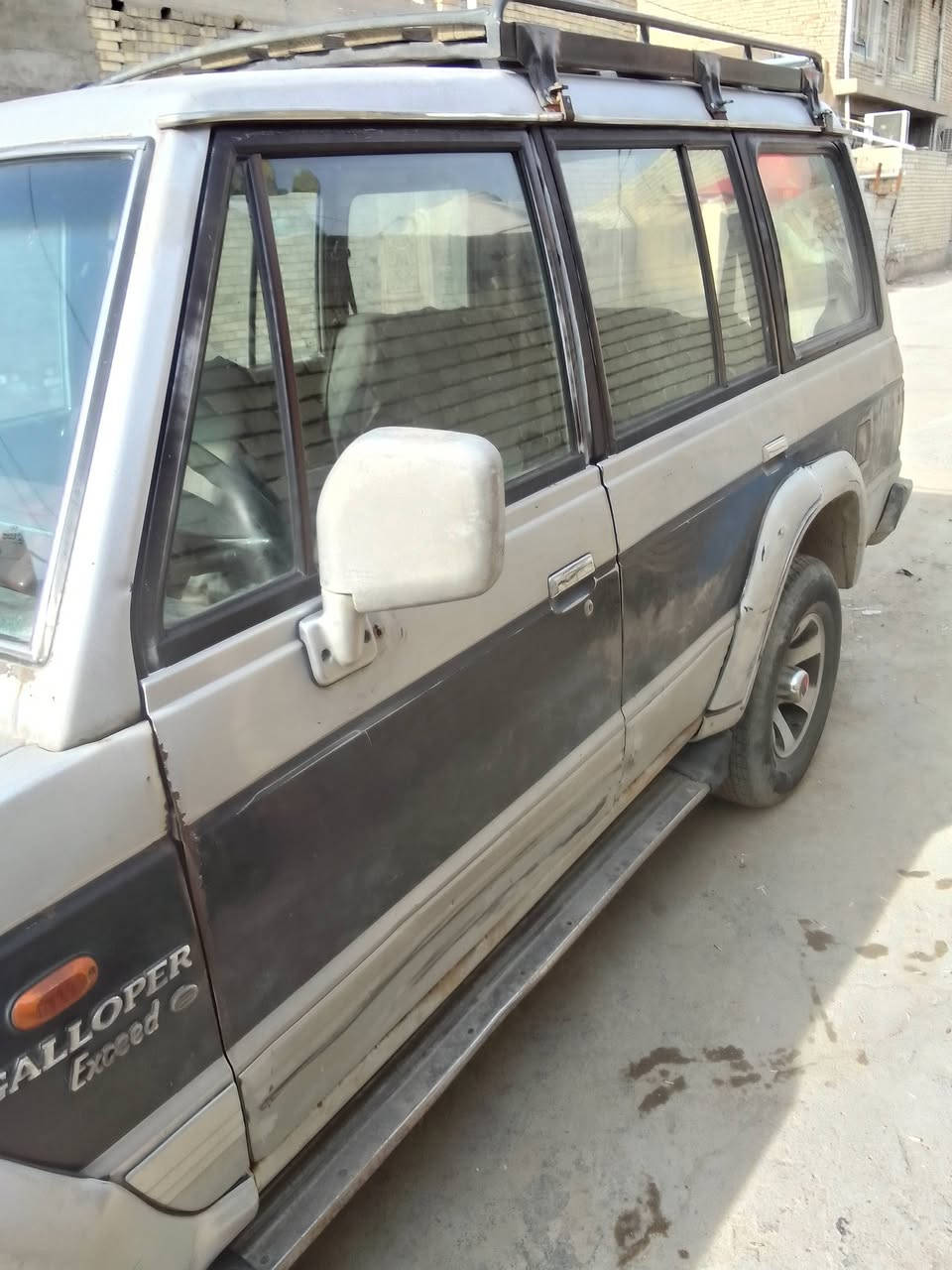 سلام عليكم سياره كالوبر اللبيع مكينة ففتي ثنين ونص ولا تنقص ولا تبخر تخم تاير جديد  رقمي للاتصال ***********
