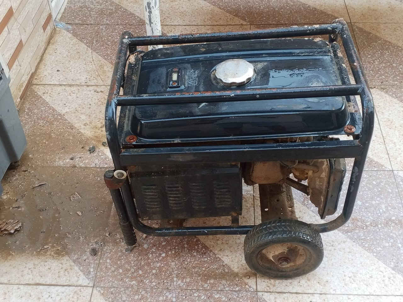 سلام عليكم هاي مولده للبيع سعرها 150 مولده نضيفه ما بيها اي عطل بس تعبي بانزين رقمي *********** مكاني بابل
