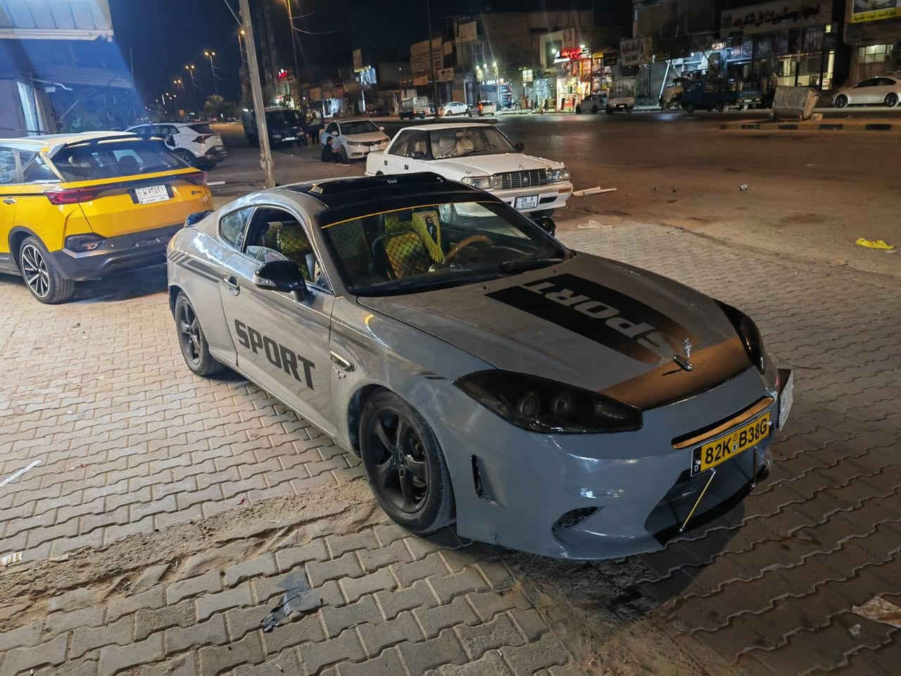 سياره تيبرون تك باب رياضي 
محرك ٢٠٠٠ جديد قبل فتره شادي 
السياره مكانها بلكوت 
السياره بلمشي صاروخ ما تنلزم شكلها احلى من الصور 
تبريدها نقص فقط غاز 
عوزها ترتيبات قليلة  
رقمها بغداد بأسم بنت من الصويرة تريد تحويل او وكاله 
سعرها ٦٥  وبيها مجال 
***********
