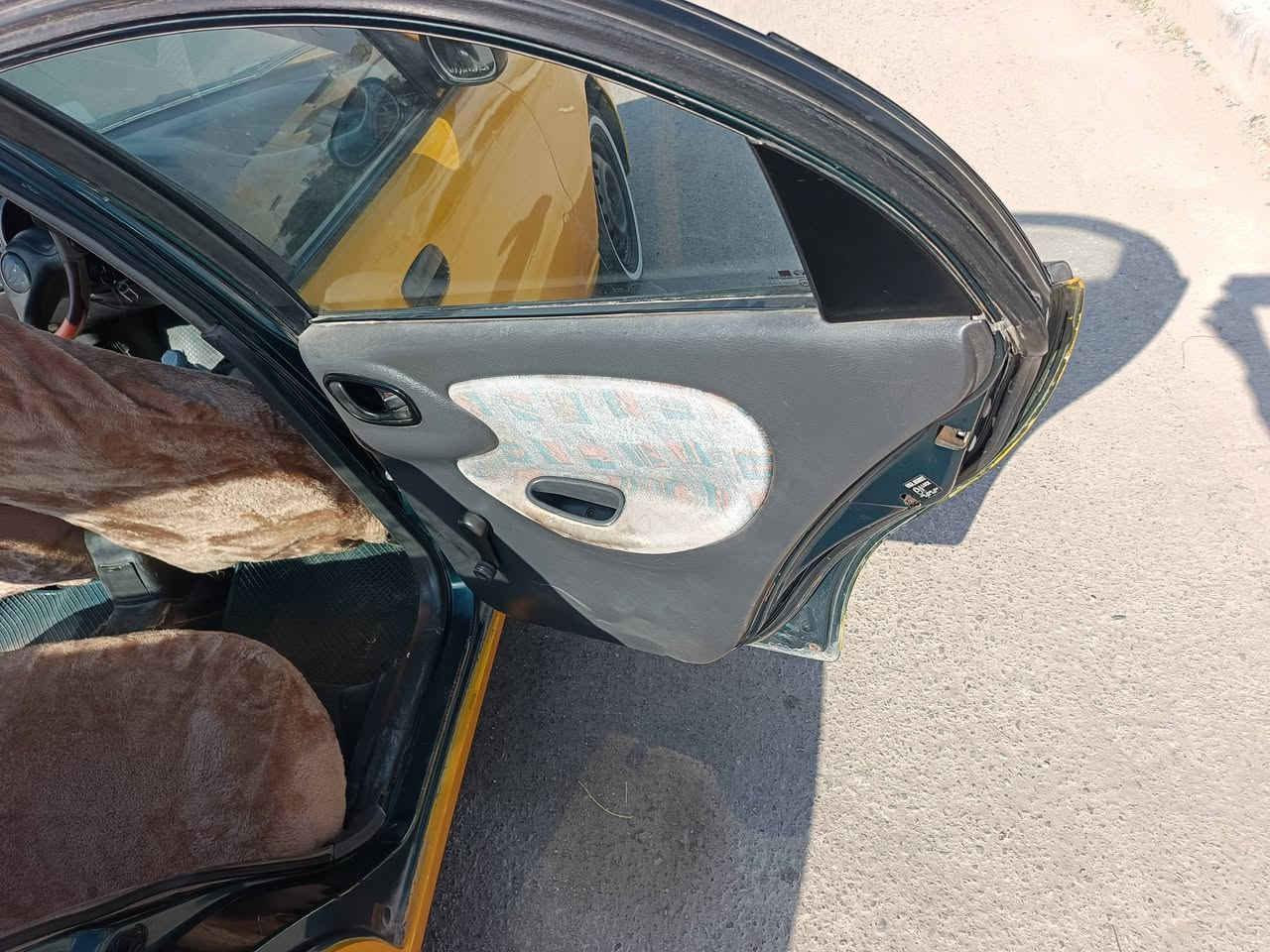 سلام عليكم للبيع دايو لانوس موديل 2001 كير محرك دفتر بانزين وكالة سيارة حيل نضيفة وحلوة داخلها كله جديد دوشمه بطاين كشنات مغلفة كهربائيات كلها شغالة سعرها 28 وبيها مجال بسيط مكاني كركوك شراي خابر وتدلل
***********
