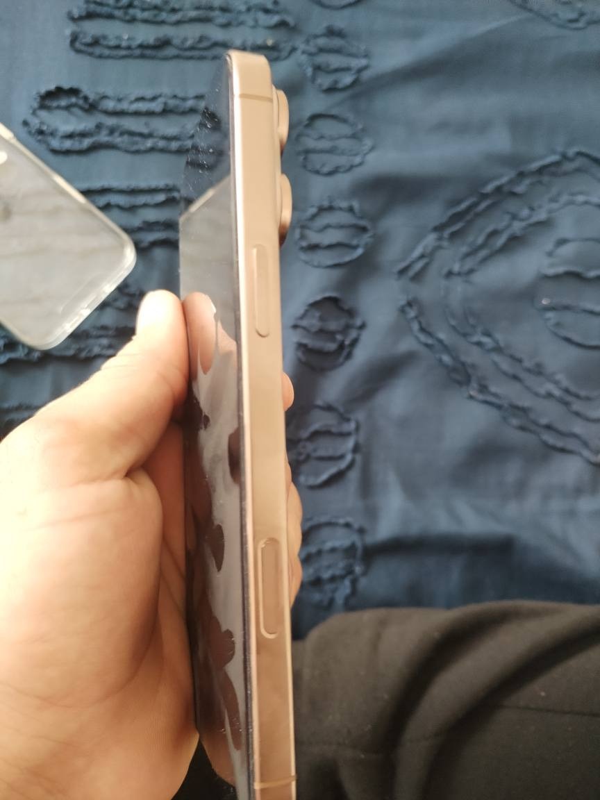 للبيع ايفون 16 برو ماكس 256 ماستر
كلش نظيف شخص مابي لزكة وحافظة وكارتونه وكيبل الاصلي كلش كلش نظيف سعره 1350
وبي مجال ان شاء الله مكانه بغداد الراشدية *********** بغداد, العراق
