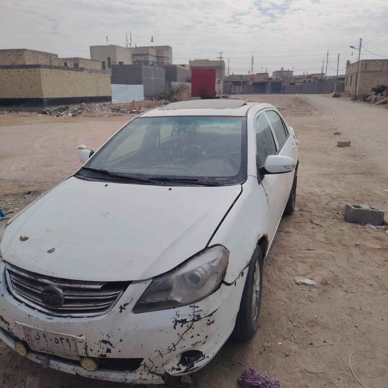 بي وادي البيع سنويه ضايعه بيع ع لوجود 
مكينه وكير شقالات بس حالين كاطعه نار 
لمكان بصره كرمت علي سعر 10 رقات 
رقم صاحب سياره ***********
