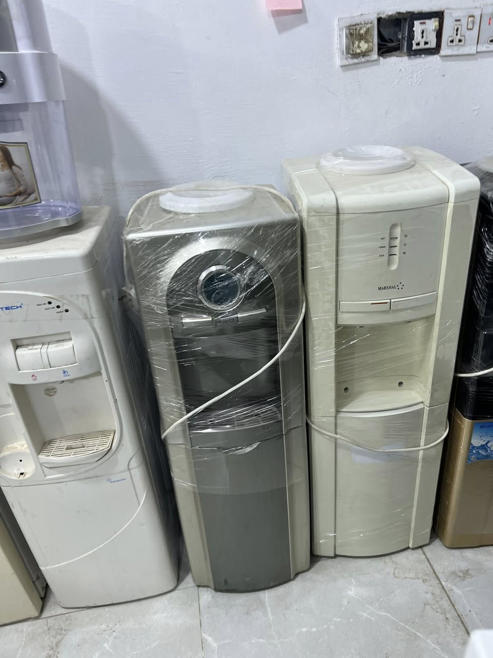 براد ماء بالة اوربية وشمالية انواع مختلفة
العنوان  التحرير مجاور منفذ اسطنبول 🤩

يوجد توصيل ***********

معرض ومزاد البيت 🤩
