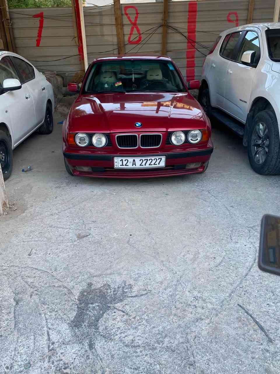 الوحش الألماني BMW  موديل 1991 سياره عل بلاد شرط سياره مصبوغه للجماليه رقم نينوى الدولي الجديد هزه جديده شرط التحويل سياره ما ناقصها برغي كهربائيات كله شغاله مكاني بغداد شارع حيفا ***********  السعر ٩٠ وبيها مجال
