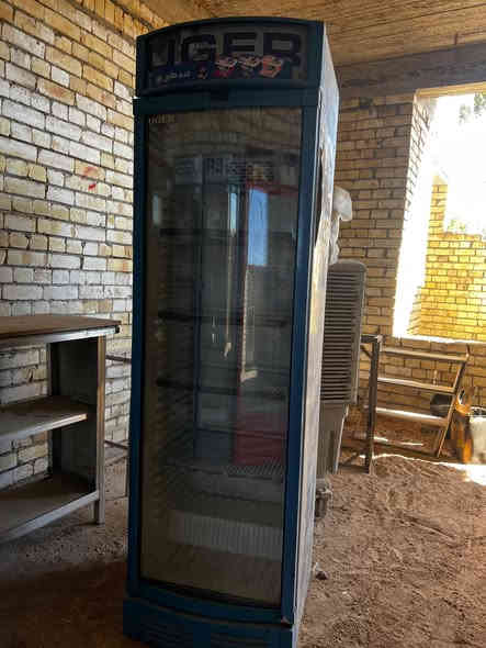 عارضات عامودية للبيع العنوان :- بغداد / التاجيات
للاستفسار:- ***********
