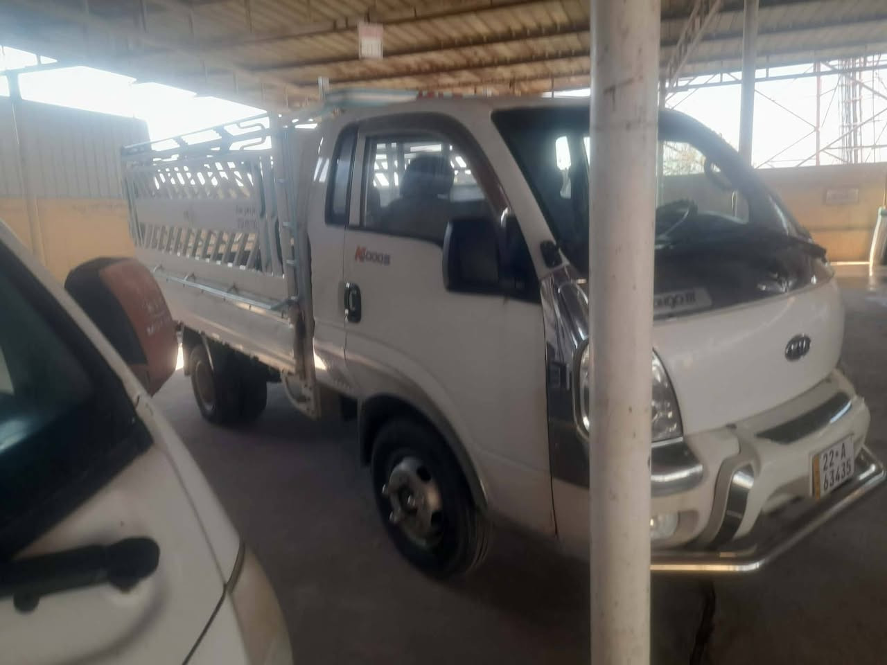 كيا 4000 رقم اربيل موديل 2009 
رقم وسنوية جديد لغاية 2031 تايرات 14 محجل جلال سعره 98$ وبيها مجالل
عنوان سهل نينوى

***********
***********
