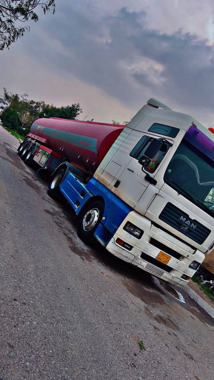 بسم الله الرحمن الرحیم
مان تیکا 2001 بمبونوزل 460 فول مواصفات  : ئوتوماتیك ، رتایدر هاف ، سبلت ، بویلر ، ثلاجة ، سبایدر ، دبل منامي 

سنوية باسمی تحویل ثاني یوم ،تانکي موصلي شکر حداد ، تانکي مربوط بالسنویة ، سنوية جدید لل 27، هزة جدید ، سحال ، جوبلسات باطریات کلە جدید ، جاهز للشغل 

عنوان کلار رقم موبایل /  ***********

