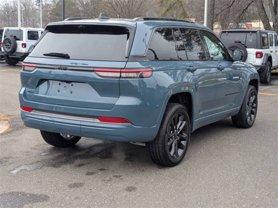 للببع جيب جراند شيروكي 2026
ليمتد
السعر 40 الف دولار 
شامل كمرك وشحن ورقم شمالي
ممشى 40 ميل 
اللون الخارجي: أزرق فولاذي
اللون الداخلي: جلد أسود فاخر
المحرك: بنزين
محرك توربو رباعي الأسطوانات 
 سعة  توربو 2.0L 4cyl Turbo لتر، ناقل حركة أوتوماتيكي 8 سرعات
نظام الدفع: دفع رباعي
القوة: ٣٢٤ حصان
مدة الوصول 50 يوم لتواصل خاص


**إذا كنت صاحب هذا الإعلان وتريد حذفه لأي سبب، رجاءا أرسل رسالة إلى الدعم الفني**