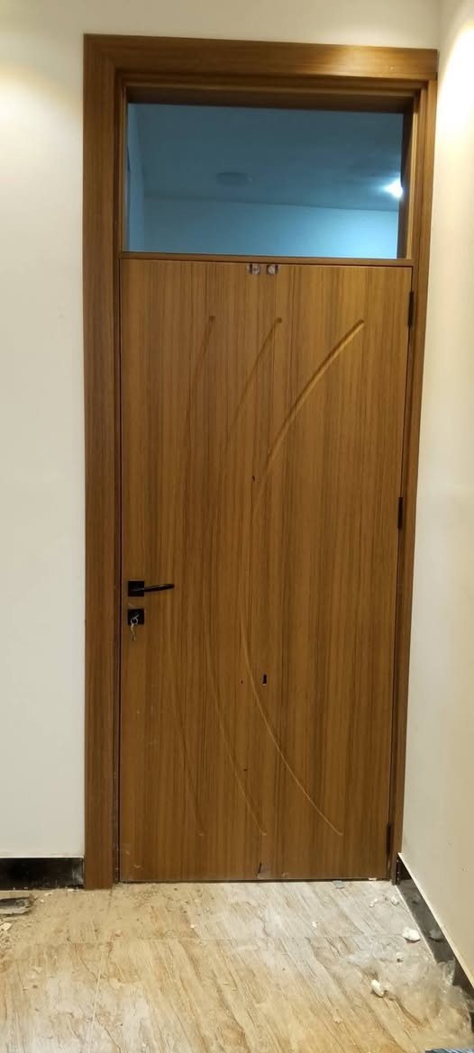 ابواب  خشب قشره PVC
ضد ماء وخدش 
 وعازل للصواط   
وبيه ضمان 5 سنوات  
وجميع الاوان متوفره 
مع قياسات من مترين و10 إلى مترين و 70
وبسعر مناسب مع شد 170 
مع  نقل مجاني 
وللتواصل ***********
