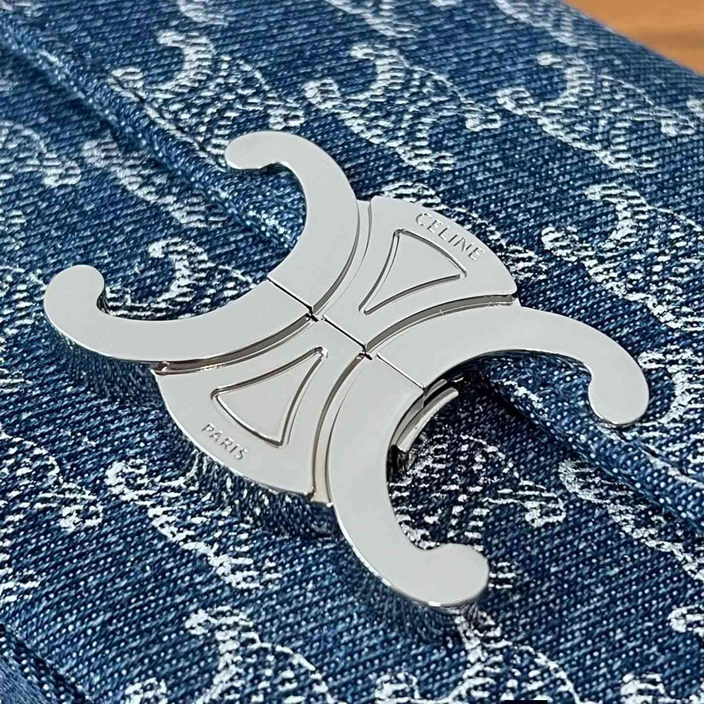 جنطة ماركة سيلين.. للذواقات..والمرتبات..الحجز واتساب


**إذا كنت صاحب هذا الإعلان وتريد حذفه لأي سبب، رجاءا أرسل رسالة إلى الدعم الفني**