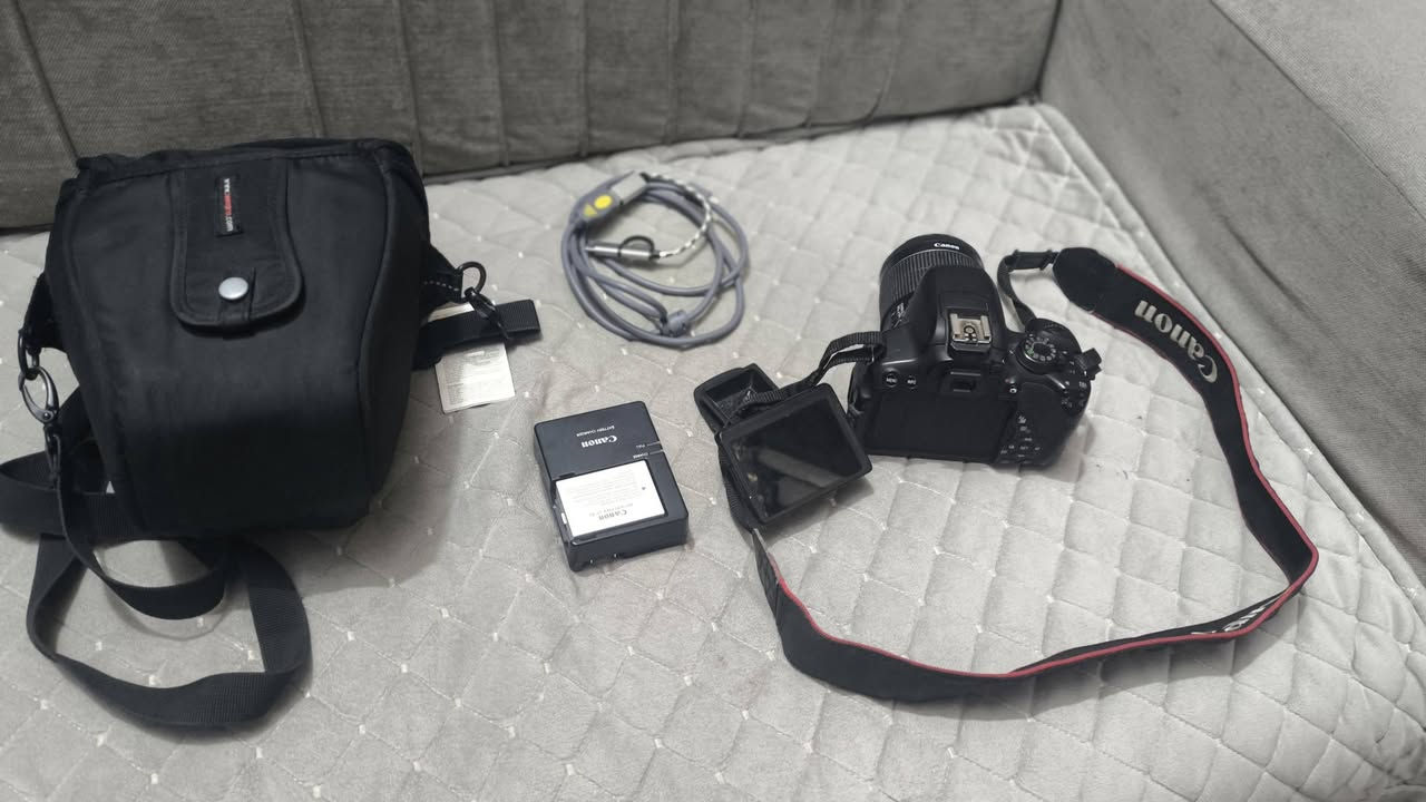 كامره كانون 700D نظيفه جدآ
السعر 350

مكان بابل
رقم الهاتف ***********
