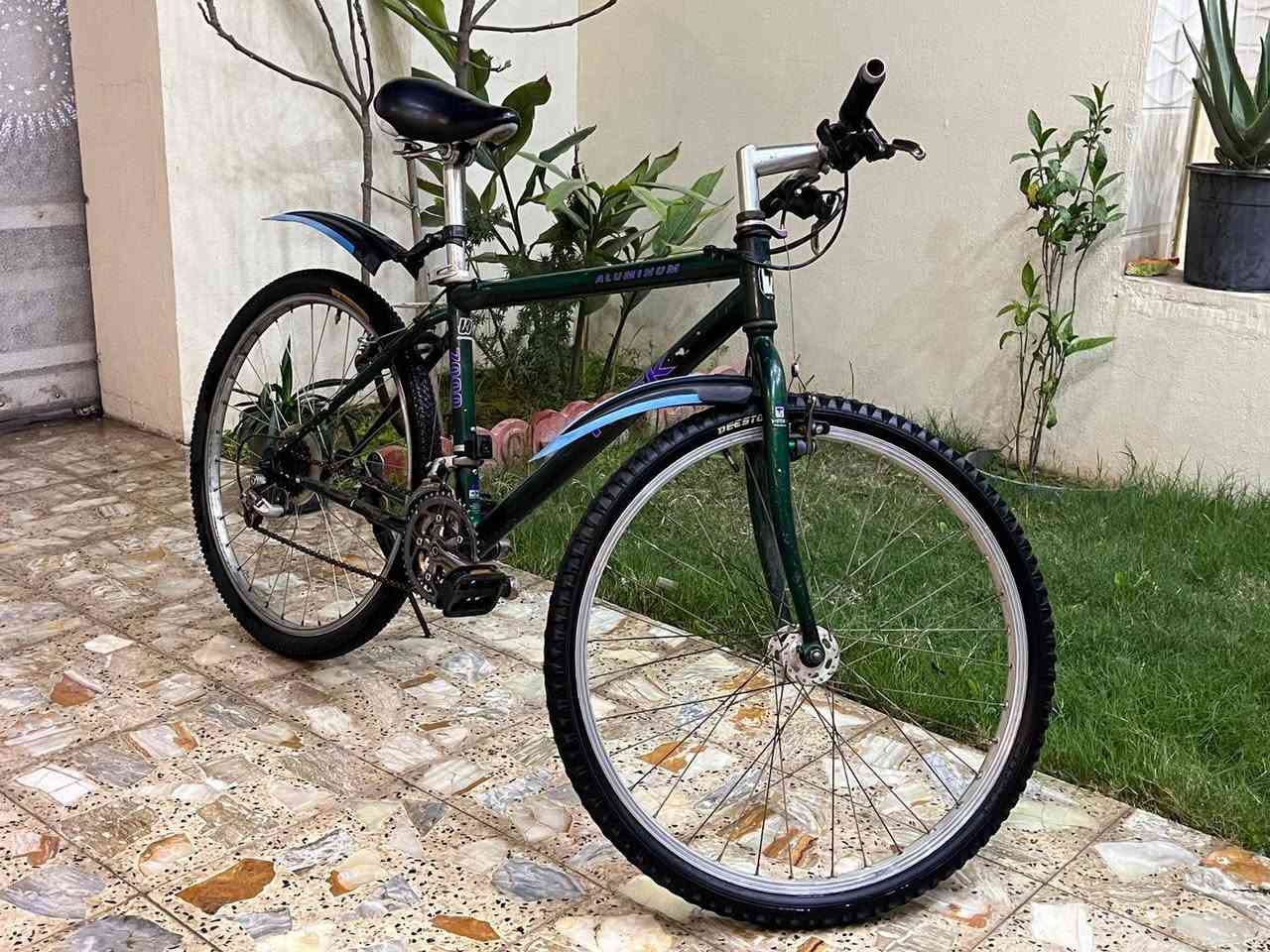 السلام عليكم
بايسكل ياباني للبيع 
حجم 26 
السعر 90 وبي مجال
 العنوان بغداد الشرطه الرابعه 
التواصل واتساب ***********
