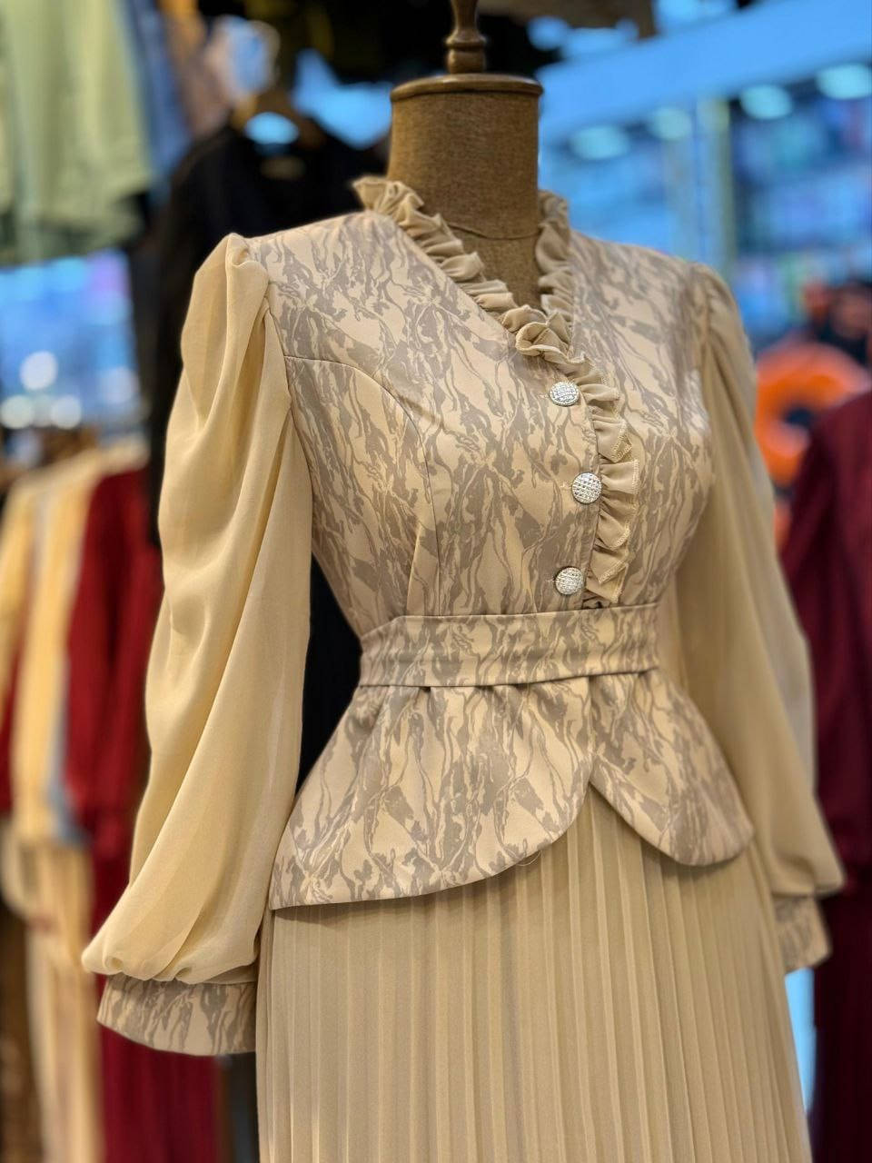 🧿﷽ وعلى الله توكلنا 🧿

لا تعلن الخطوات اعلن الوصول🫰🏻🚶
جديدنا لاينتهي وبضاعتنه غير😌😉

فستان العيد 👏 👏 😍 
خامة شيفون مبطن 
38-40-42-44-46-48
قــــيــاســـات 💥
يـــوجــدتـــوصــــيل جميع محافظات العراق 🇮🇶
للحجز والاستفسار المراسله الصفحة 📨 👉 
#ملابس #فستان #اكسبلورأزياء #العراق


**إذا كنت صاحب هذا الإعلان وتريد حذفه لأي سبب، رجاءا أرسل رسالة إلى الدعم الفني**