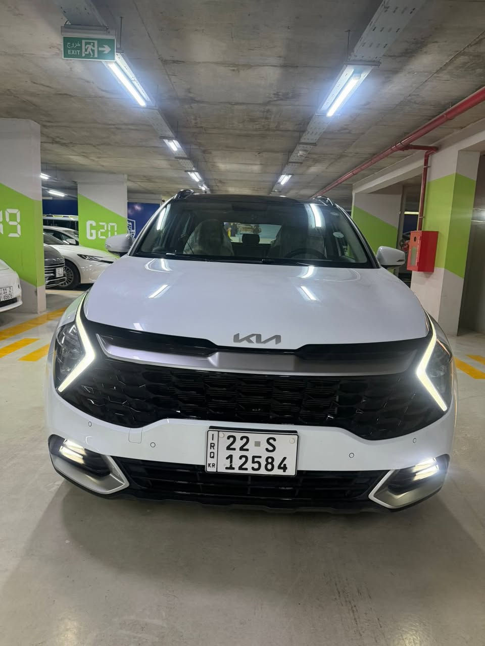 السلام عليكم 
سبورتج 2024
ماشية 15 كم 
شركة نيم رقم اربيل 
مكفولة من كل شي 
مواصفات بنوراما 
بصمه 
شاشة كبيرة 
كشن تدفئة 
تحكمات 
قطعتين تبريد 
استيرن تدفئه 
محرك 2000
ضمان شركة 
السعر 23500 وبيه مجال 
مكان السيارة بغداد الكرخ 
وكاله تحويل كل شي موجود 
***********
