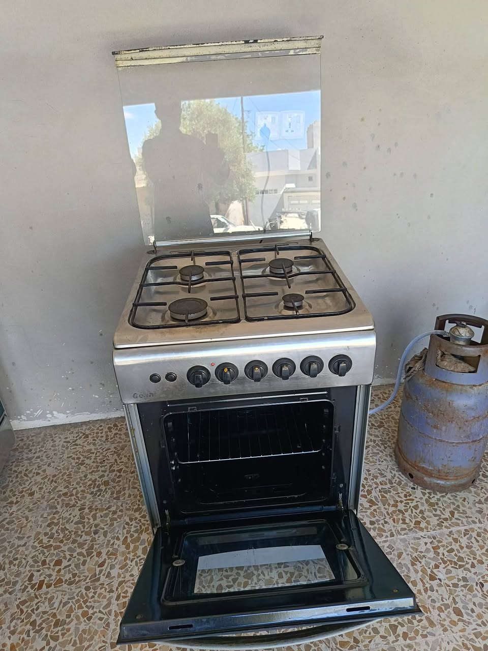 طباخ تركي نظيف جدا شغال كامل عيون وفرن وقداحات وشواية وكلوب..
قياس 60×60
السعر 70 الف
موصل القدس


**إذا كنت صاحب هذا الإعلان وتريد حذفه لأي سبب، رجاءا أرسل رسالة إلى الدعم الفني**