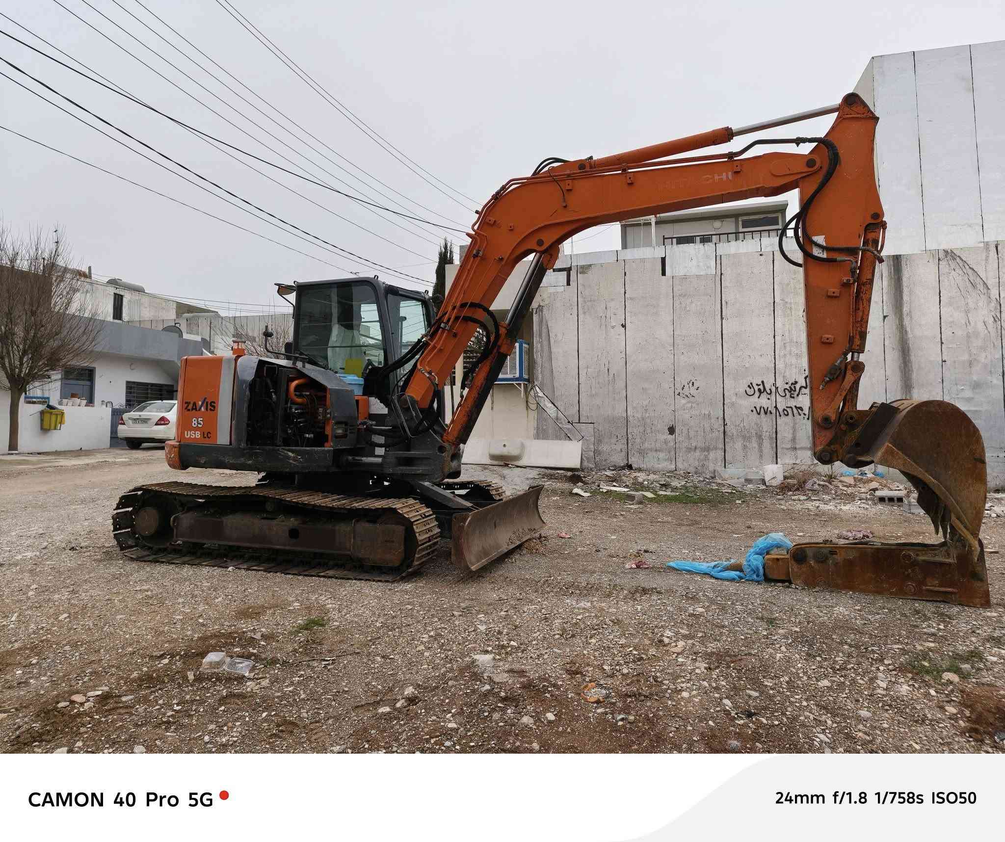 سلام عليكم حفاره هيتاشي حجم 85موديل 2008 الحفابشرت پمپ كونترول مكينه مزبوت رقم سليماني تحويل مزبوت 300وبيه مجال ***********
