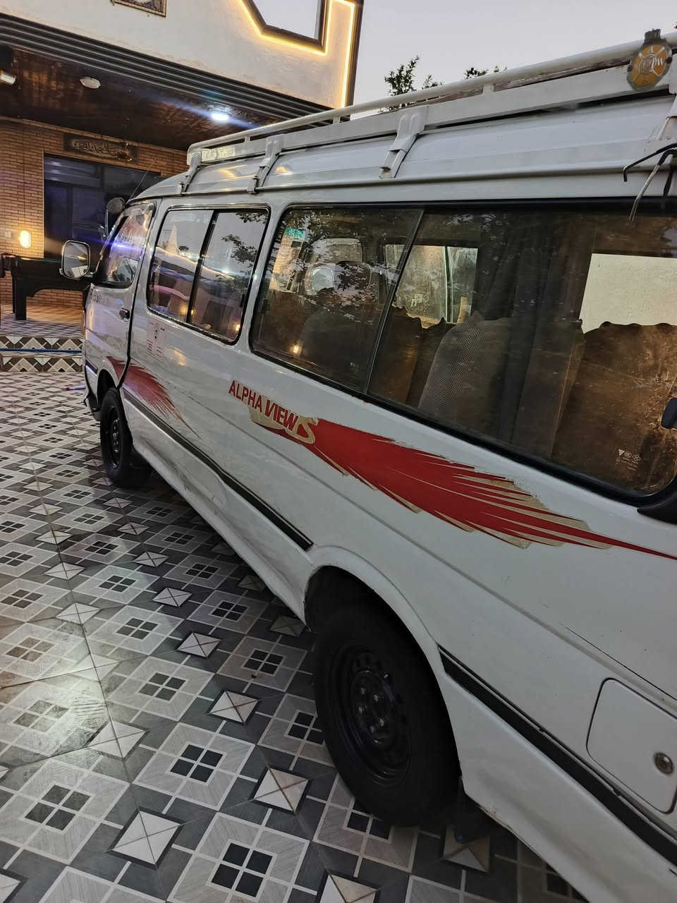 السلام عليكم فتون 2010للبيع مكينه واكسل مكفولات السياره بيها ضربه باب سلايت السعر 53 وبيها مجال رقم نكليزي ب سنويه استفسار ***********
