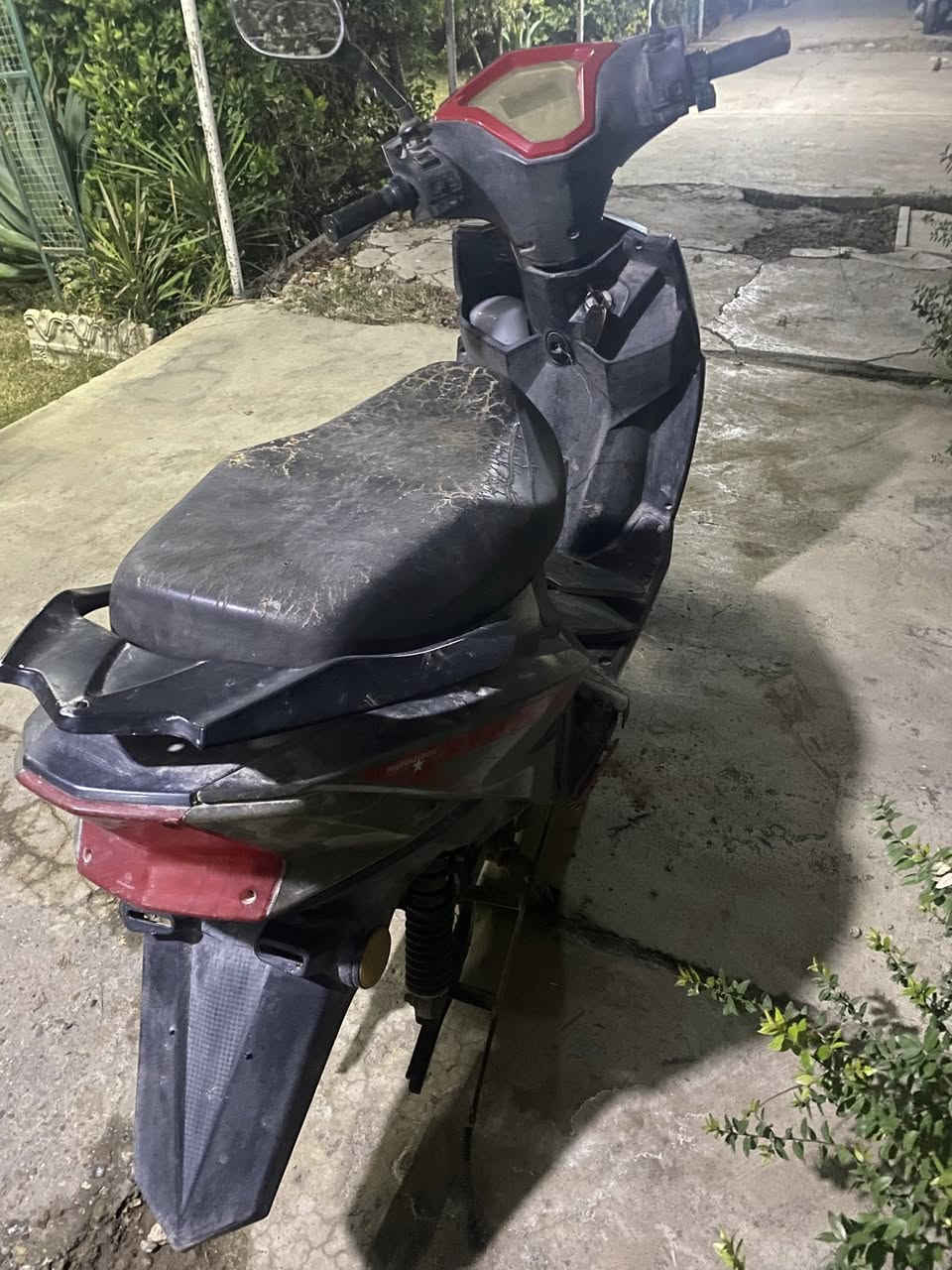 السلام عليكم
دراجه شحن للبيع دراجه تشتغل مابيه شي بيه ٣ درجات سرعه بس نقصاها تاير خلفي ميكلف هو ب ١٠ تالاف بس اني مامتفرغ الها الله شاهد دراجه تشتغل خير من الله اني اخذته ب ٤٠٠ الف رايده ٣٠٠ الف للاستفسار الاتصال على هذا الرقم ***********
