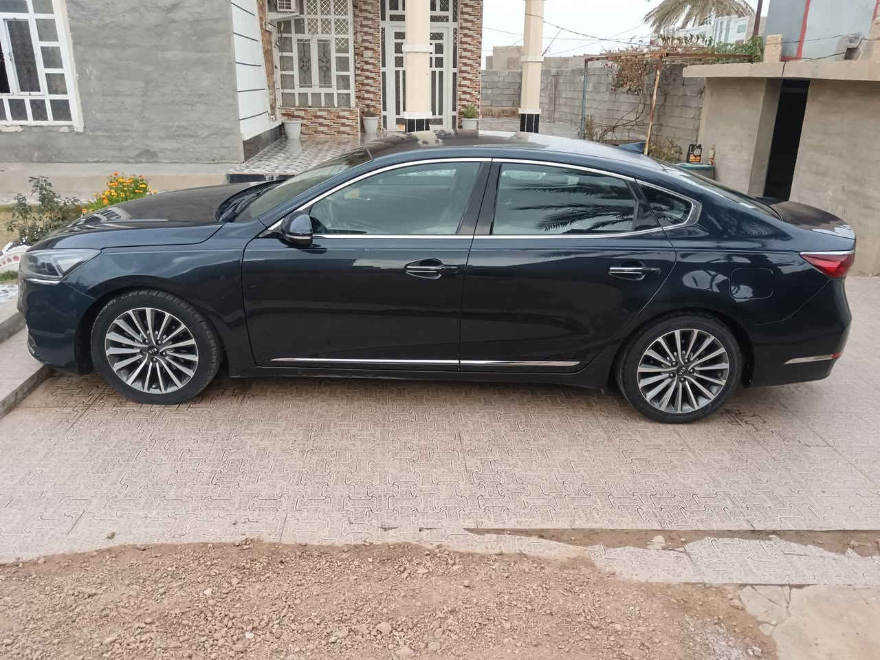 السلام عليكم
للبيع أو مراوس بأقل
كيا كادنزا ٢٠١٧ فول عدا البانوراما
 مكفوله من الصبغ
رقم أربيل دولي شرط التحويل
مكان السياره الانبار الحبانيه
للأستفسار ***********
