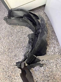 يتوفر ر لدى محلات علي الشمري بطاين ازيرا الشكل 2009/2011 اصلي وكاله سو...