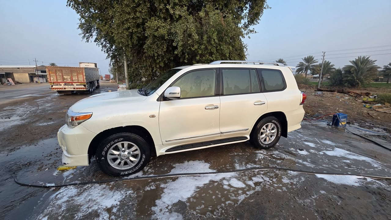 السلام عليكم لاندكروز ٢٠١١ ماشيه ١٦٤ الف السياره جاهزه تحويل مباشر كفاله سونارها موجود مكانه بابل مشروع المسيب ابوكيان *********** السعر ٣٣٠ ورقه وبيه مجال بسيط ملاحظة محدثه دعاميات مال ١٤
