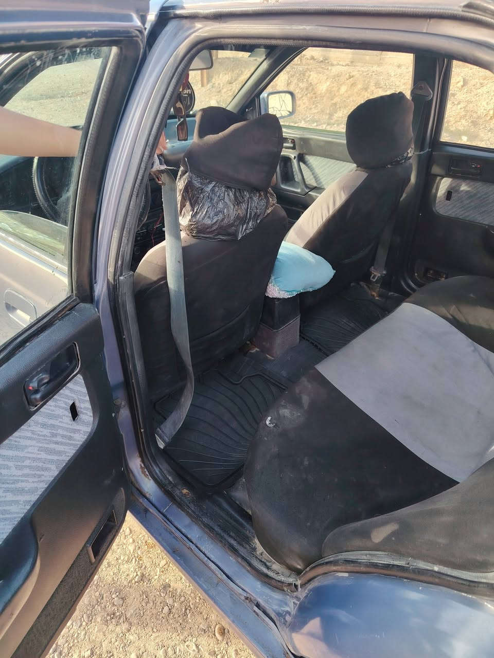 السلام عليكم
الانترا 95 معمره اجديد محرك صدر تايرات جدد هزا اوسنوايه اجديده بسمي كير عادي مكانها الانبار هيت السعر 31 اوهذا رقمي ***********
