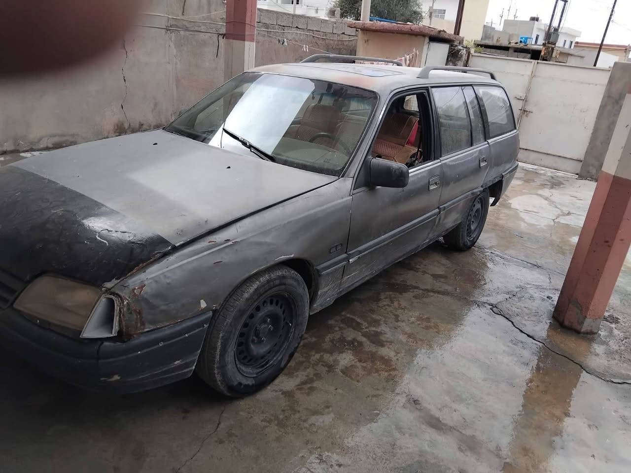 سياره اوميكا للبيع 
موديل 91 كير و محرك شرط 
كوبون بانزين بيها تايرات نص بنص
رقم كركوك وكاله بسيمي تفاصيل خابر الرقم 
صاحب السياره *********** كركوك, العراق
