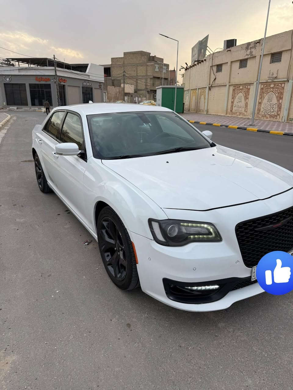 السلام عليكم
اوباما موديل 2021 للبيع
وارد كندي فول مواصفات عدا البانوراما 
فقط تك جاملغ الايمن مبدل 
سيارة نظيفة ومرتبة السعر 295 باقي التفاصيل تصل ***********
