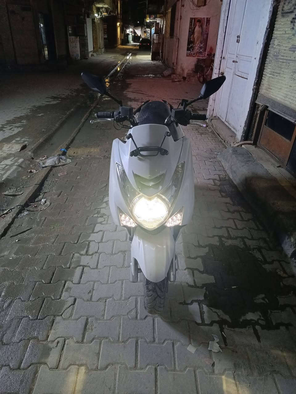 سلام عليكم دراجه لبيع ماجسته اس سعر1550 بكاني بغداد رقم 
***********
