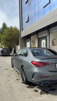 مارسدس C300 الشكل الجديد  لون مميز بس 3 سيارات بهذا الون بل عراق  بلاد...