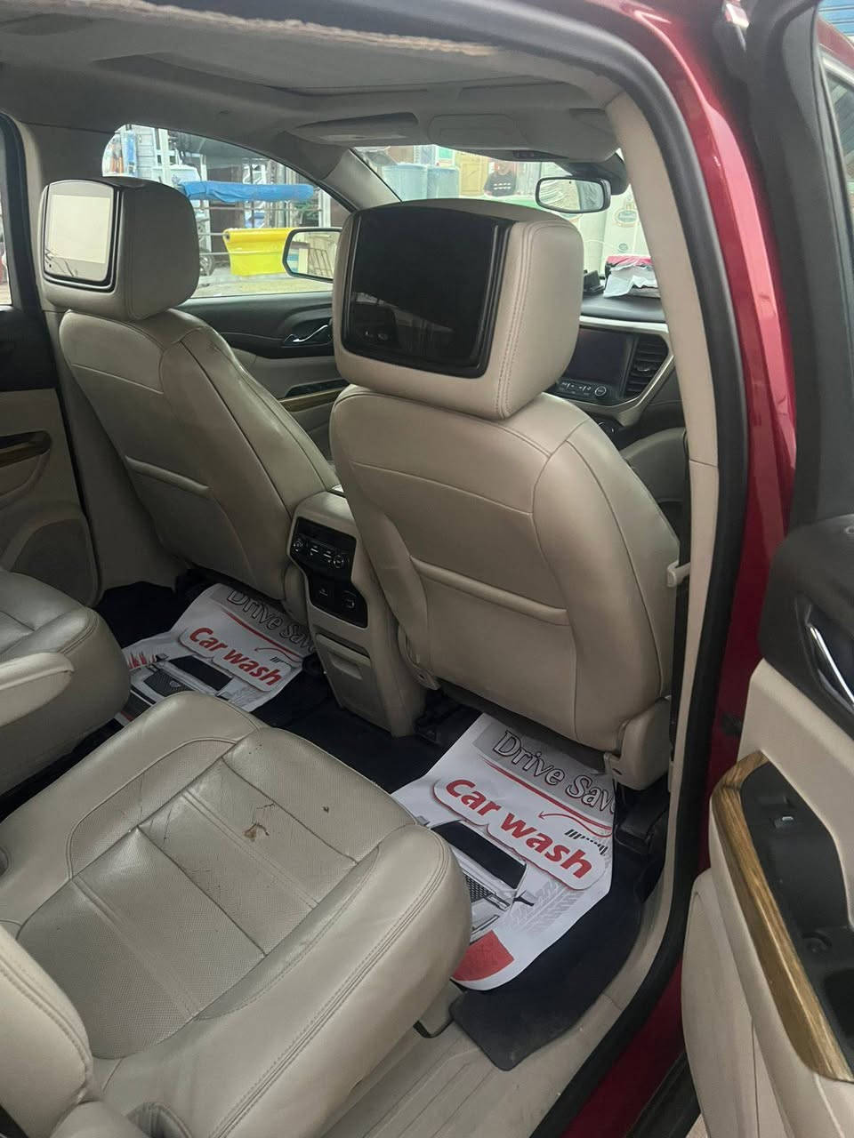 السلام عليكم 
السعر بلاش بلاش متوازي واريد ابيع عارضها 158 وبيها مجال للشراي رقم انكليزي تحويل مباشر ب اسمنا
جمسي اكاديا فول اعلى فئة دانيلي يعني اعلى فئه بالجمسي مكينه ٣٦٠٠ تنفس طبيعي مكفوله هيه والگير السياره جاهزه للاخير وتريها للبصره حدادية ستوني نافضها بالكارتون وتخم تاير جديد وكلشي بيها جاهز ما بيها نقص برغي الحادث موضح كدامكم بالصور باب السائق وجاملغ وبنيد الجاملغ مصلح نفسه مكفوله تكم وشاصي ولغد وسعرها جدآ مناسب وماكو مثلها بهالسعر 
الموصفات متنعد بس الاعرفهن والسياره بيها موصفات متنعد 

1- كامرا ٣٦٠ درجه 

2- رادارات 

3- تحديد مسار وتحذير عند عبور الاشخاص والمركبات مع توقف ذاتي في حالات الطوارئ 

4- بصمة تشغيل وبصمات بوب 

5- بنوراما فتحتين 

6- كشنات خزن مع خاصية التدفئة والتبريد للكشنات الأماميه والتدفئه لجميع الكشنات 

7- شاشات بالكشنات وكشنات ملكي منفصل في اي بي مع كهرباء لكشن السائق والصدر 

8-شاشه جبيره ودشبول متغير وشاشة اعطال 

9-وضعيات قياده وفور ويل 

10-تبريد مركزي ٣ قطع وتدفئه شغالات 

وبعد بيها هواي سوالف ما اذكرهن مكان السياره بغداد العماري للأستفسار الأتصال عالرقم ‏‪***********‬‏

‏‪***********‬‏
ملاحضه اخوان رجئآ الشراي يتصل عالرقم وكلشي موضحه بغداد, العراق
