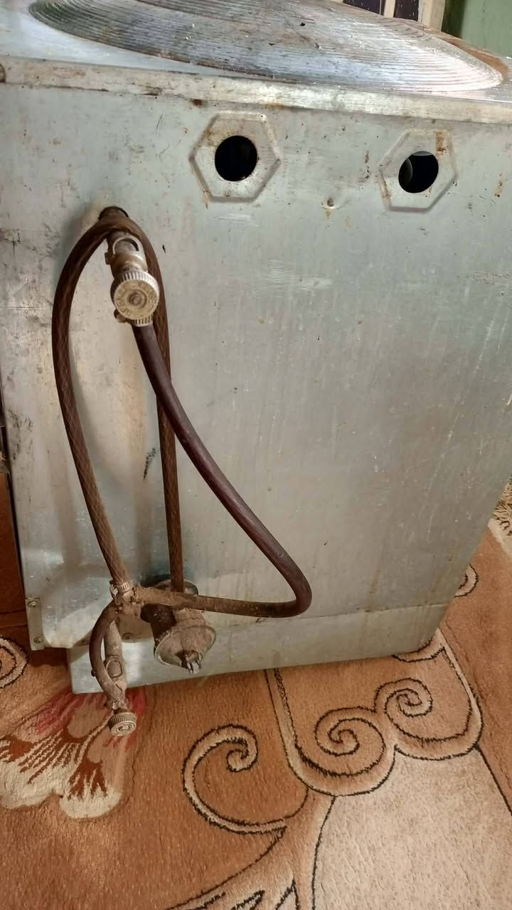 فرن شوي وخبز كامل منضم ويا السعر 40
الاتصال ***********
