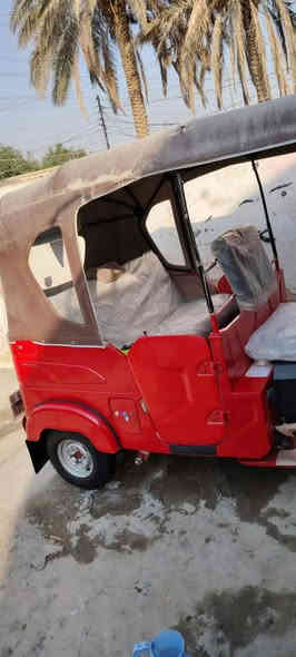 سلام عليكم تكتك للبيع٢٢شهر ثالث رقم وسنويه نكليزي مبدل زنجيل فقط مكانه حله وشراي يتصل 
***********
