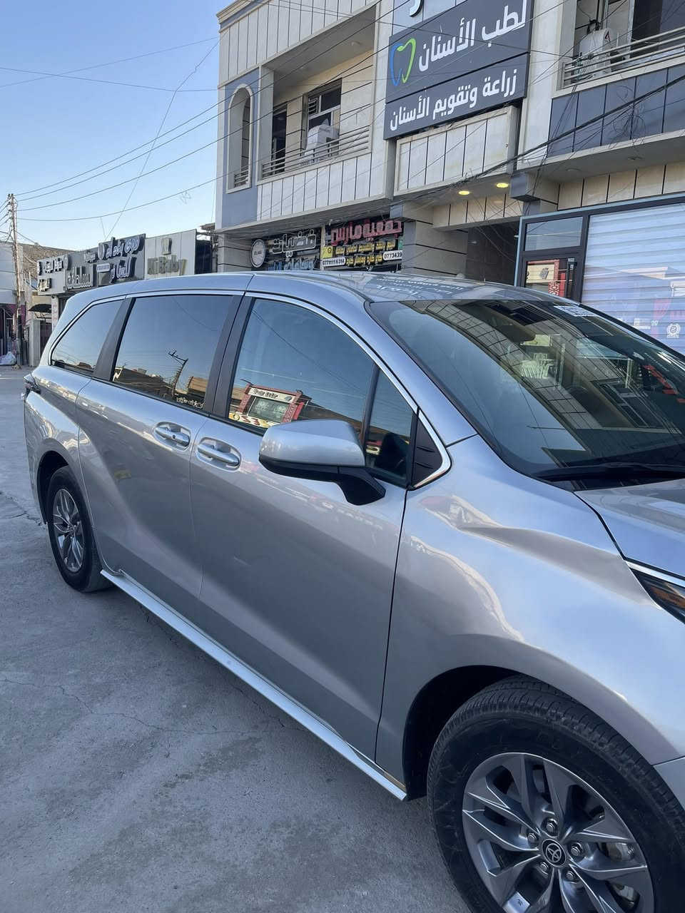 السلام عليكم تيوتيا سينا موديل 2024 
بدون ايرباك مرقم بغداد ب اسمي 
حادثها كلش بصيط خشم البنيد 
شواصي لغود مكفوله
***********
