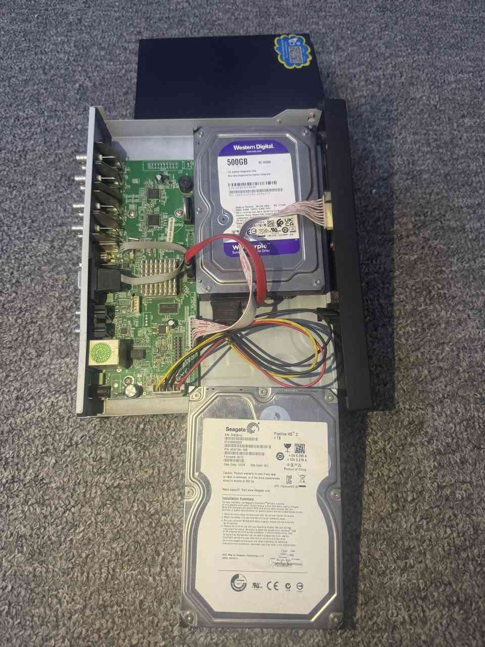 يالله سلام عليكم DVR للبيع 8 جنل دقه 1080  ويا هارد 1تيرا وهارد 500GB اخو جديد  اعلى سعر ابيع  مكاني بغداد تقاطع درويش رقمي ***********
