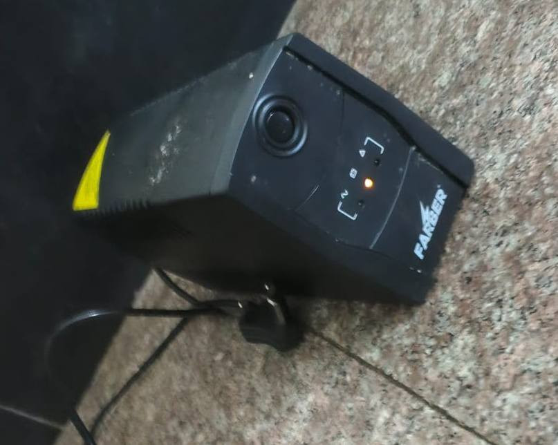 السلام عليكم شباب.. عندي جهاز UPS فاربر للبيع، الجهاز نظيف وكلش ضروري ومفيد لجماعة الـ PlayStation. يحميك من طفية الكهرباء المفاجئة اللي تضرب الهارد أو تخرب السيف (Save) مال الألعاب، وينطيك وقت تطفيه براحتك وبشكل آمن، وبنفس الوقت يشغل وياك الراوتر والنانو حتى ما يفصل عندك النت باللعب.
السلام عليكم شباب.. عندي جهاز UPS فاربر للبيع، الجهاز نظيف وكلش ضروري ومفيد لجماعة الـ PlayStation. يحميك من طفية الكهرباء المفاجئة اللي تضرب الهارد أو تخرب السيف (Save) مال الألعاب، وينطيك وقت تطفيه براحتك وبشكل آمن، وبنفس الوقت يشغل وياك الراوتر والنانو حتى ما يفصل عندك النت باللعب. نظافه ١٠٠٪١٠٠

واتساب ***********
