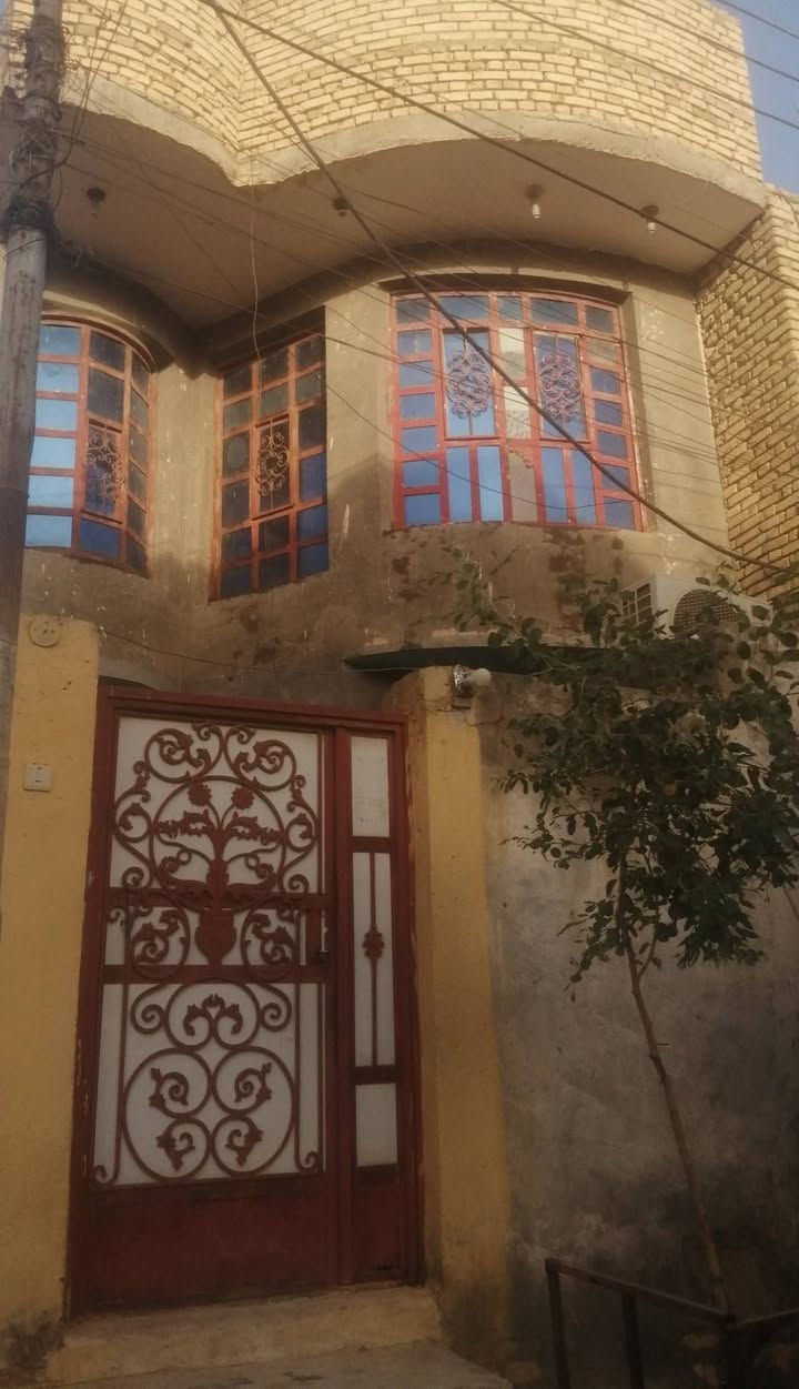 دار للبيع
حي اور قرب مدرسه الجماهير  ١٠٠ متر 3 غرف نوم استقبال مطبخ صالتين 3 حمامات بيتونه بيت جاهز ونضيف بناء ٢٠٢٢خارطه مرتبه ***********

