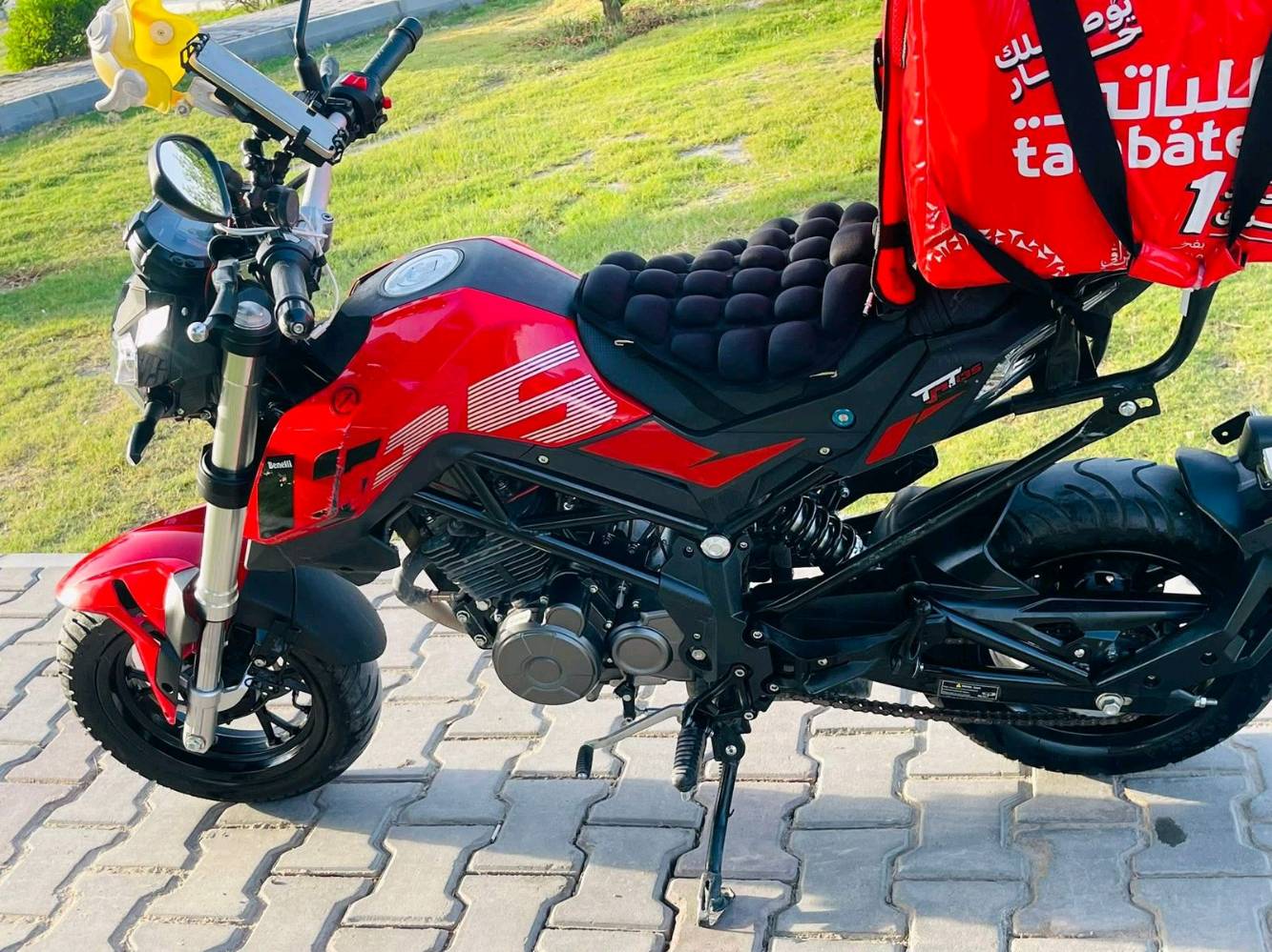 السلام عليكم 
حبايب الدراجة للبيع بنلي 135cc موديل 2025 رقم اربيل مميز التحويل شوكت ميريد المشتري اني جاهز امانه الله الدراجه ع ايدي نضيفة ميه بالميه مابيها اي نقص وتزويدات فول وكل قطعها بلادي مابيها اي تغير الدراجة وماشيه قليل جدا والسوبايه اصليه مالتها من عجلة الخليج وهدية وياها خوذه اصليه بلون الدراجه وسماعة خوذه والدراجه بيها تزويد لايت عالي ناصي ورماش ومقعد طبي وكفوف ستيرن الدراجه وصندوق دلفري كبير  امانه الله مابيها اي نقص وارجع اكرر الرقم مالتها اربيل مميز جدا السعر والتفاصيل ع رقم الواتس او الخاص 
 مكاني بغداد الرسالة الثانية ***********