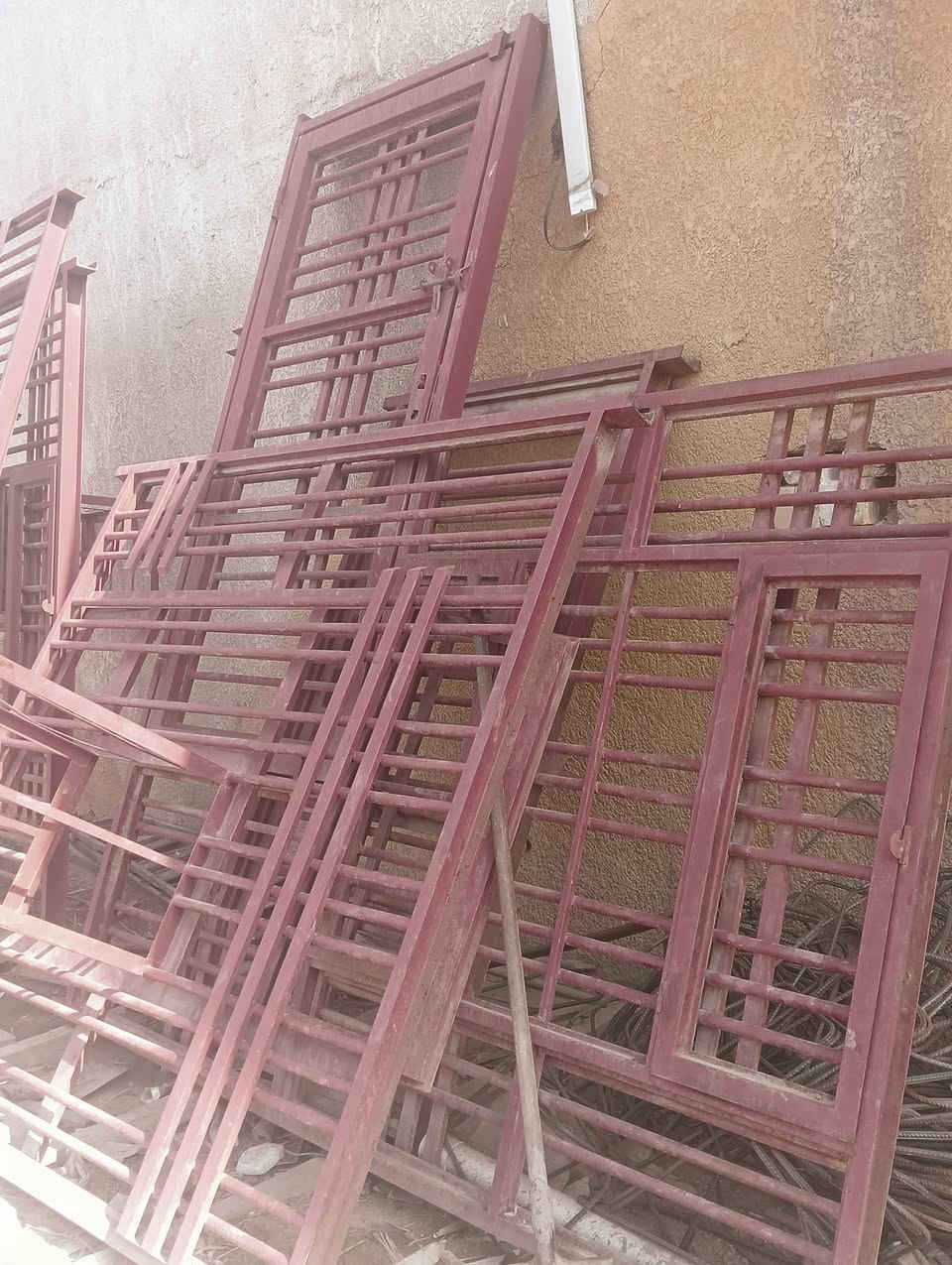 شبابيك للبيع جنل 3ملم
العدد3شبابك 3باب
المكان مشروع المسيب 
الرقم ***********
