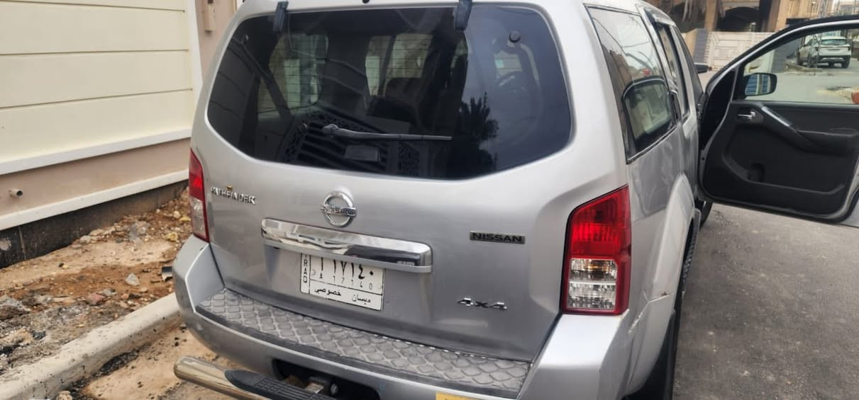 سلام عليكم نيسان بافندر للبيع موديل 2008 ، رقم ميسان تحويل ثاني يوم ، محرك جديد V6(4000) . 
7 راكب ،،، بيها تبديل جاملغ امامي مال تفصيخ نفس اللون وباقي السيارة كفالة ، رايدها ب95 ورقة 
مكاني العمارة ***********
