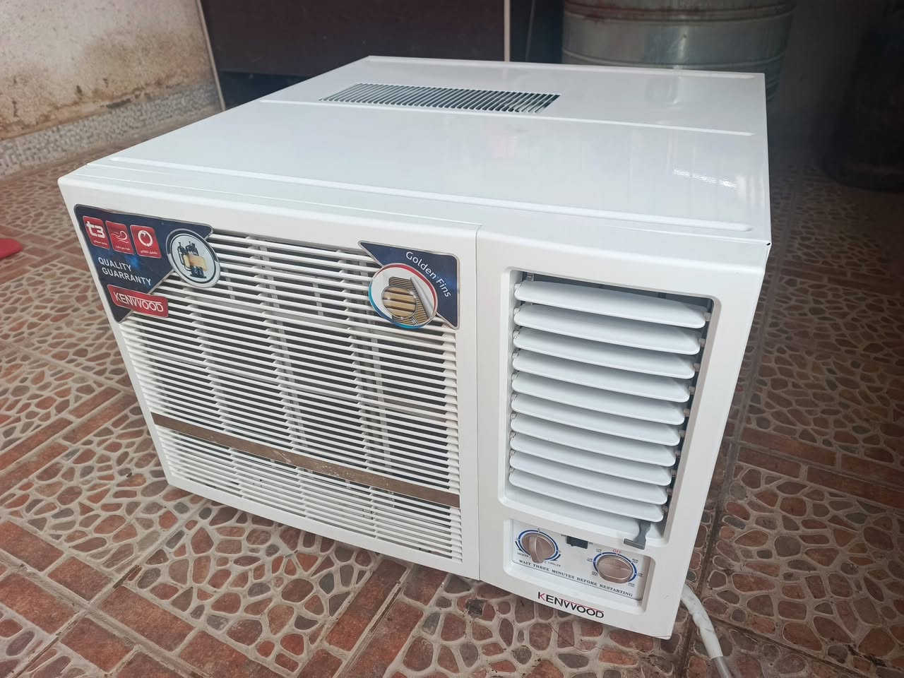 سبلت انفيرتر طن مع مكيف للبيع شرط وظع شركه تدفئه تبريد وشرط عل تشغيل للتواصلل ***********
