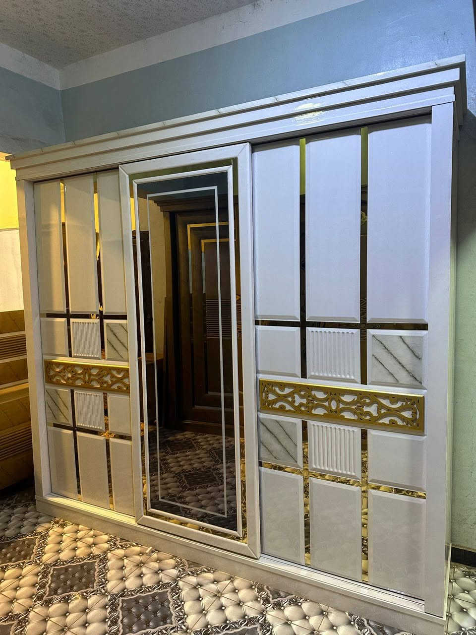 ✨ الفخامة وصلت لمعرض أبو فارس ✨
لو بتجهز بيتك أو عايز تجدد غرفة نومك… عندنا موديلات مميزة بتصميمات عصرية وتشطيب فاخر يناسب كل الأذواق 👌

🛏️ متوفر لدينا: • غرف نوم جديدة

🔁 إمكانية الاستبدال متاحة

لو عندك غرفة قديمة نبدلها لك بغرفة أحدث وتدفع فرق السعر فقط.

💰 أسعار مناسبة للجميع 

📍 زورونا وشوفوا الموديلات على الطبيعة

📞 للتواصل والاستفسار: 01065681622

     كفور نجم بجوار قصر السعيد 

@الجميع 

@إشارة


**إذا كنت صاحب هذا الإعلان وتريد حذفه لأي سبب، رجاءا أرسل رسالة إلى الدعم الفني**