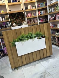 فاترينات • ٦ قطع • ميز مكتبي
