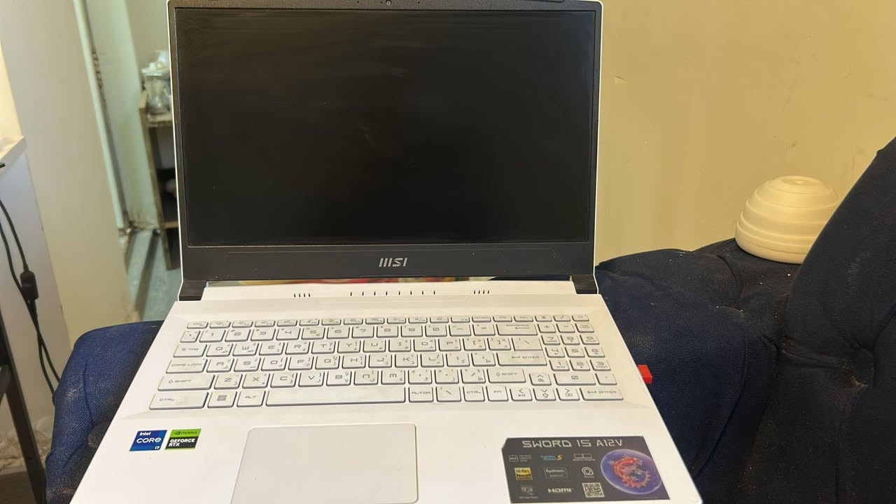 معدل التحديث: 144Hz
 • نوع الشاشة: IPS-Level Anti-Glare
 • المعالج: Intel Core i7-12650H
 • كرت الشاشة: NVIDIA GeForce RTX 4060 8GB GDDR6
 • الرام: 16GB DDR5 (8GB × 2)
 • التخزين: 1TB SSD NVMe
 • نظام التشغيل: Windows 11 Home
 • الاتصال: Wi-Fi + Bluetooth
 • البطارية: 53.5Wh (3 Cells)
 • لوحة مفاتيح بإضاءة خلفية
 • مناسب للألعاب، الدراسة، التصميم والمونتاج.

مليون ونص وبيها مجال ان شاء الله


**إذا كنت صاحب هذا الإعلان وتريد حذفه لأي سبب، رجاءا أرسل رسالة إلى الدعم الفني**