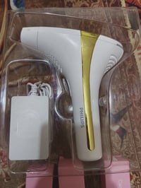 ليزر ازالة شعر • ازالة حب شباب • ٤ عدسات